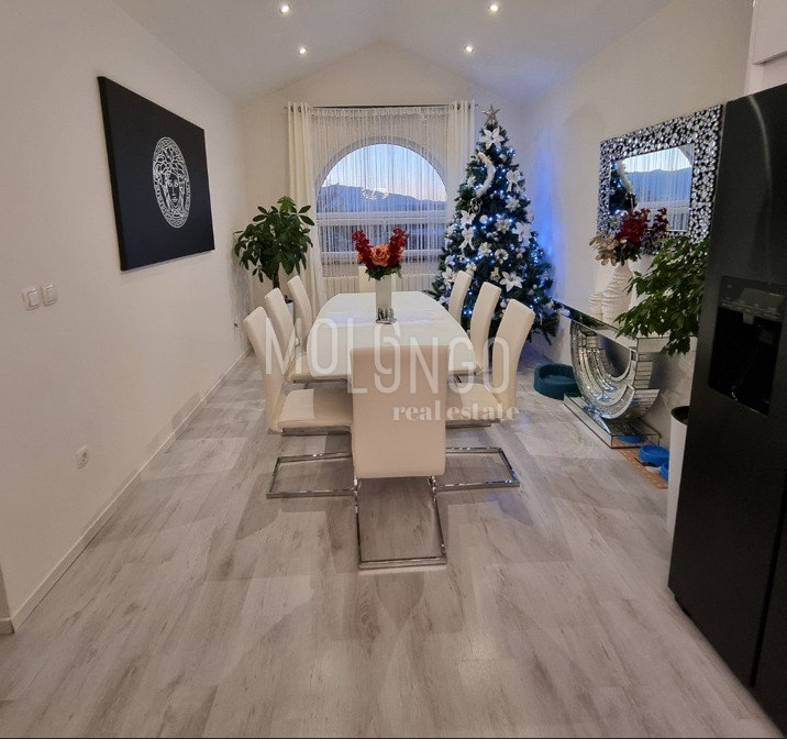 Appartamento/appartamento Viškovo, 112m2