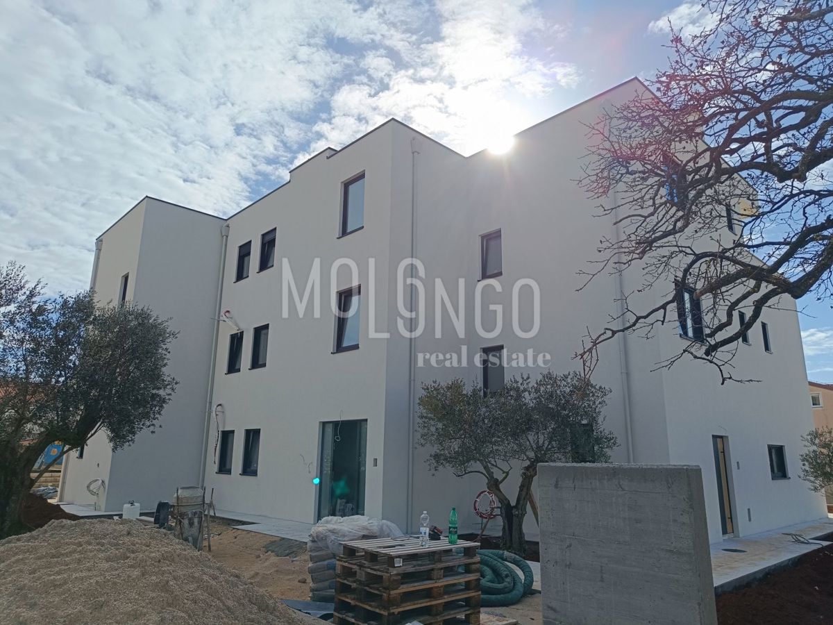 ISTRA, POREČ Appartamento top con giardino, a 800 m dal mare