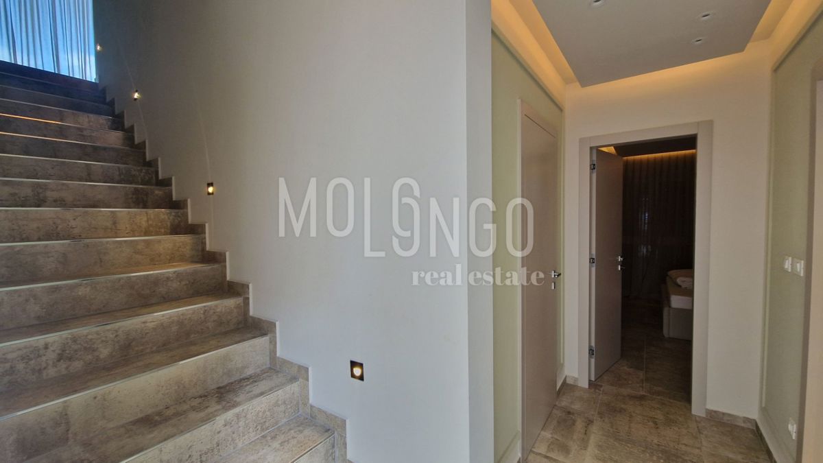 Appartamento/appartamento Njivice, Omišalj, 112m2