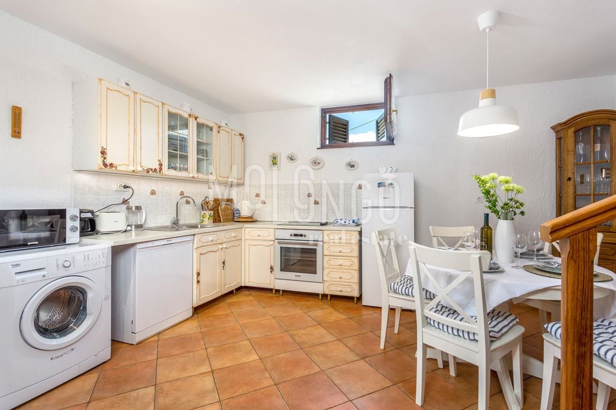 Casa Risika, Vrbnik, 205m2