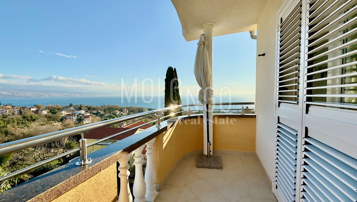 IKA, appartamento duplex con vista mare