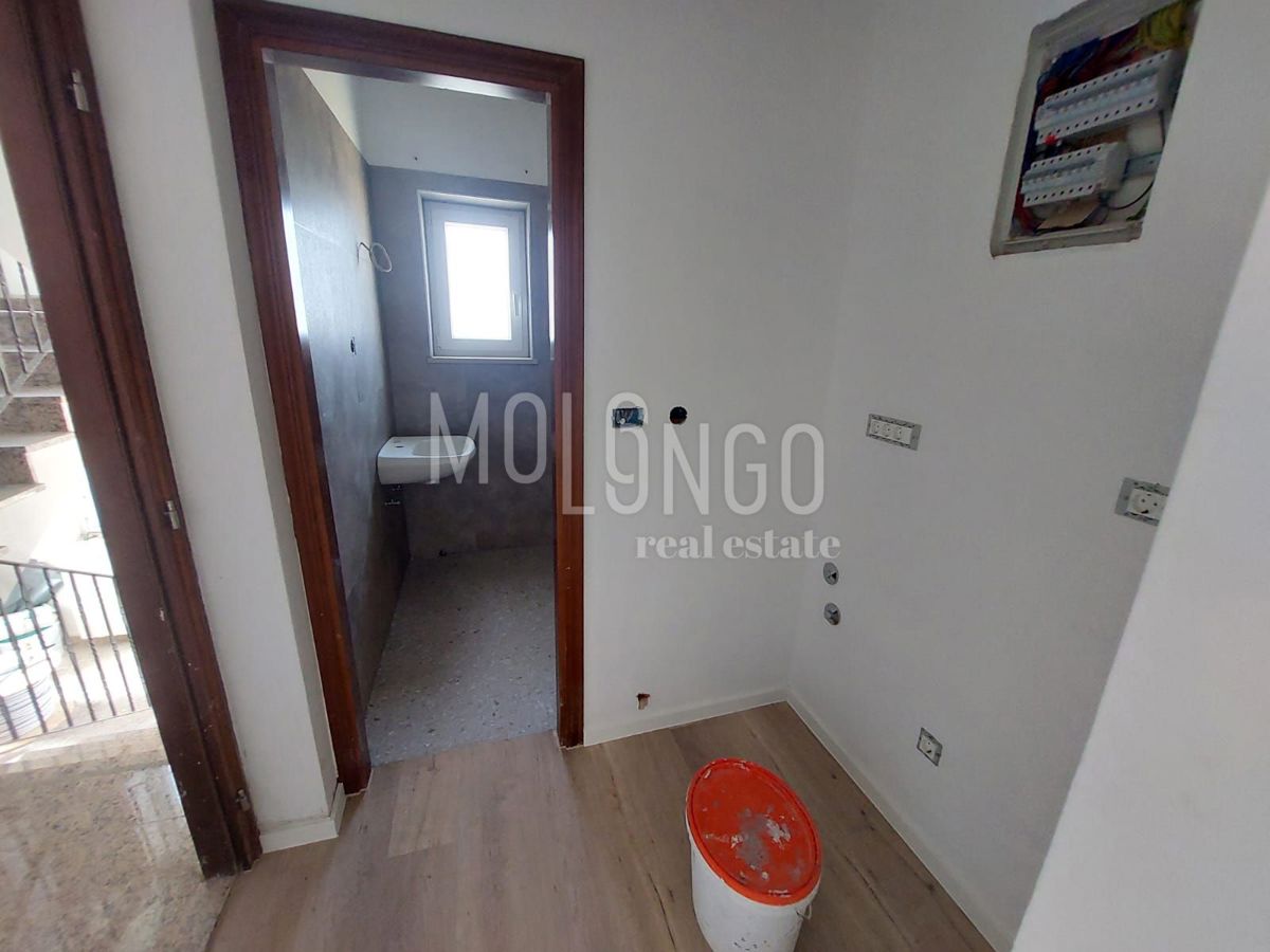 Appartamento/appartamento Kornić, Krk, 81m2