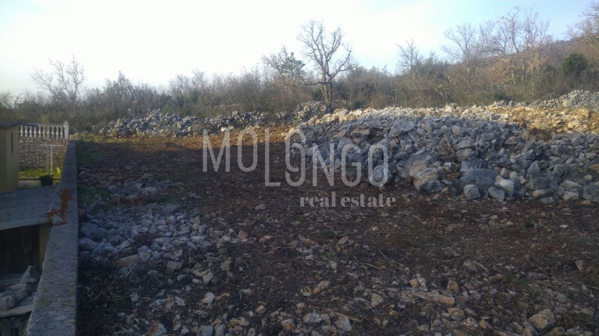 CRIKVENICA, terreno edificabile 678 m2 con permesso di costruzione