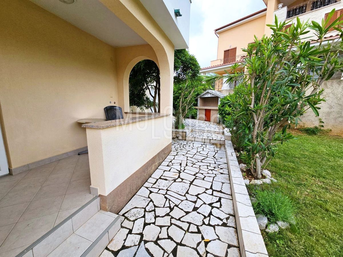 Appartamento/appartamento Šilo, Dobrinj, 80m2