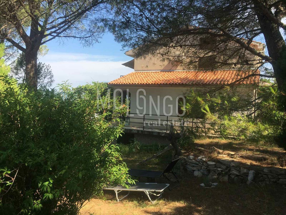 Casa Trgetari, Raša, 1.032m2