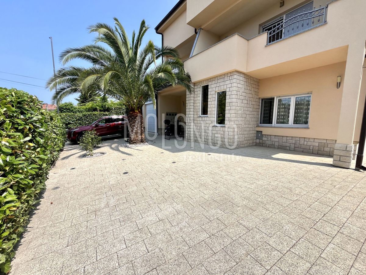 Casa Jadranovo, Crikvenica, 363m2