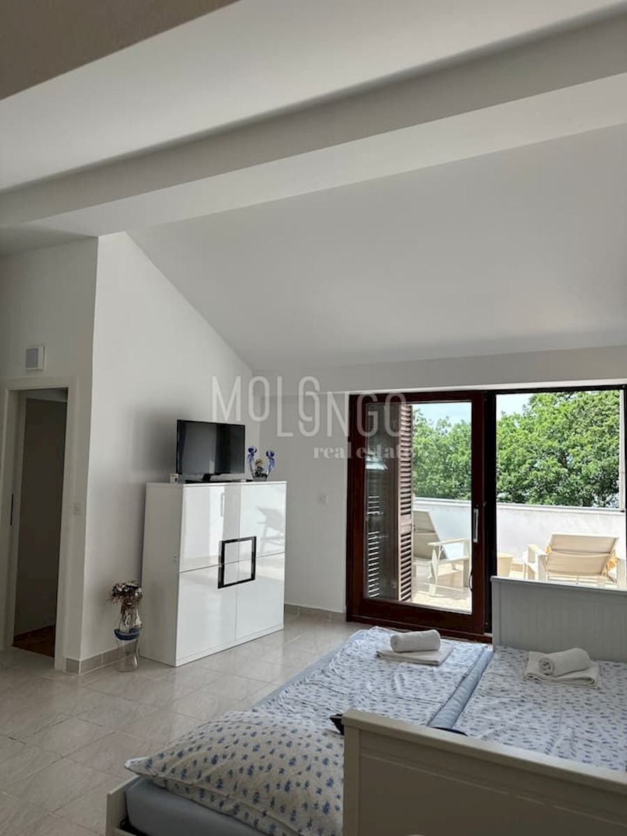 Appartamento/appartamento Njivice, Omišalj, 150m2