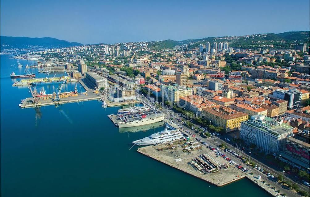 Appartamento/appartamento Centar, Rijeka, 107m2