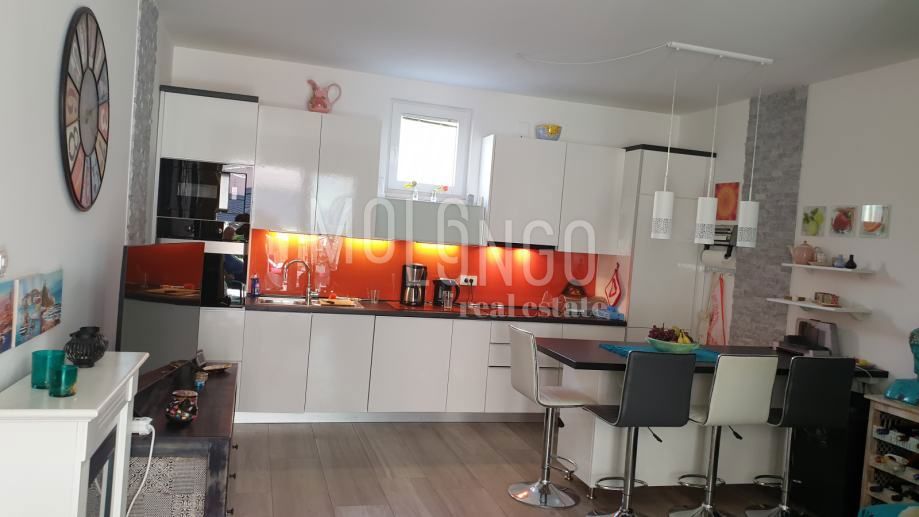 Appartamento/appartamento Njivice, Omišalj, 69,65m2