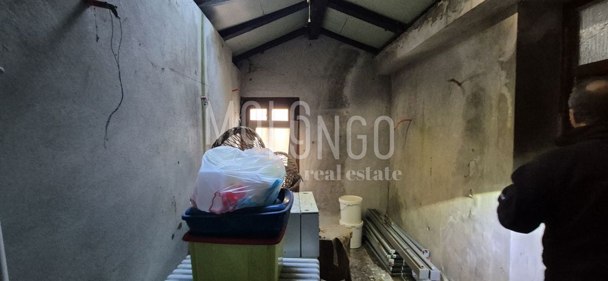 CRIKVENICA, due case in una posizione tranquilla!