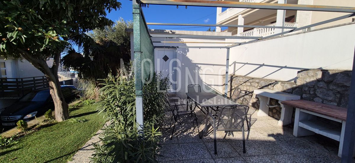 CRIKVENICA, due case in una posizione tranquilla!