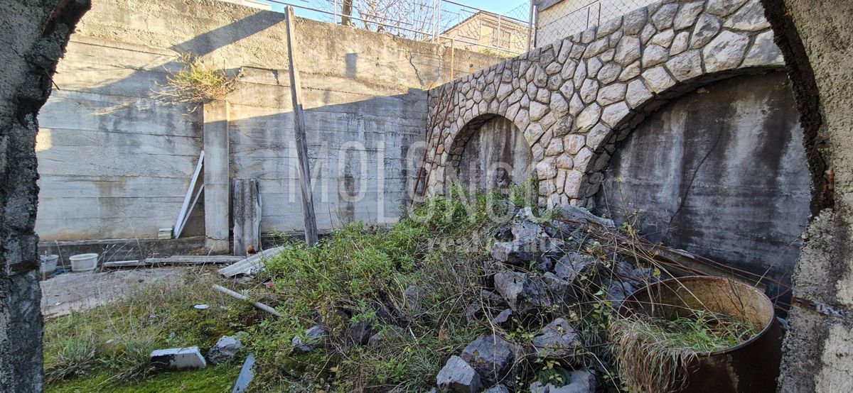 CRIKVENICA, due case in una posizione tranquilla!