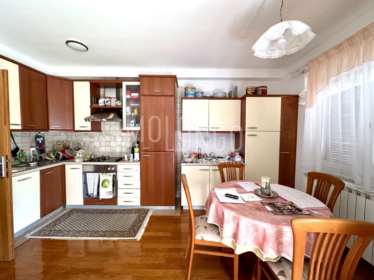 Appartamento/appartamento Ičići, Opatija - Okolica, 103,33m2