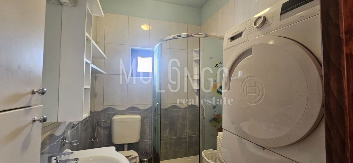 Appartamento/appartamento Poreč, 77m2