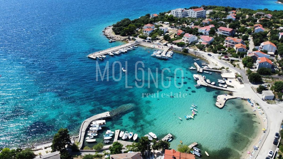 NOVALJA, JAKIŠNICA -  Apartman s predivnim pogledom na more