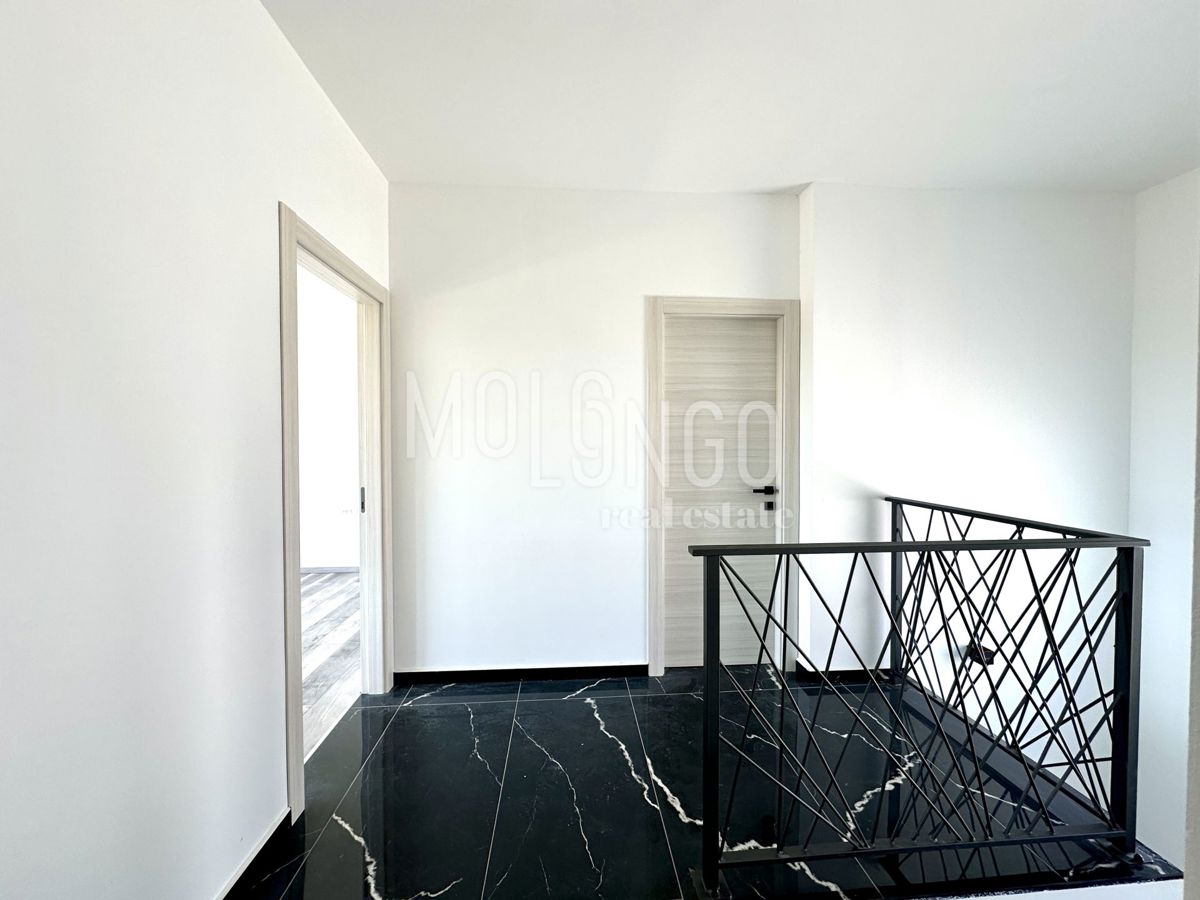 Casa Kornić, Krk, 198m2