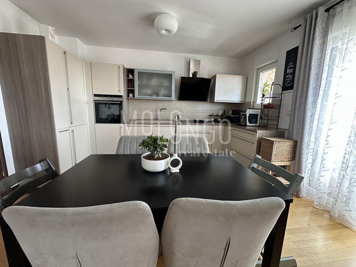 Appartamento/appartamento Viškovo, 94m2