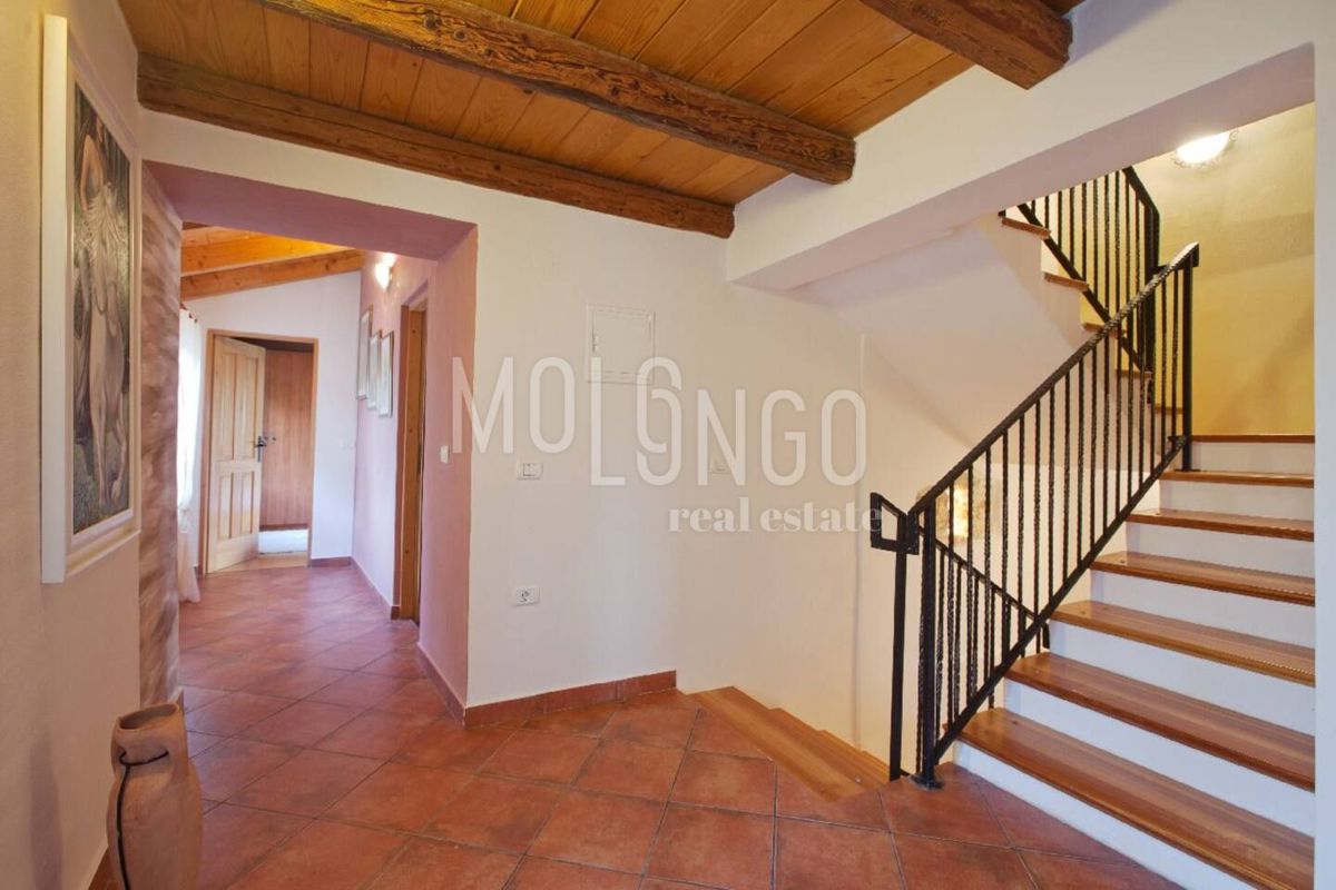 Casa Pinezići, Marčana, 182m2