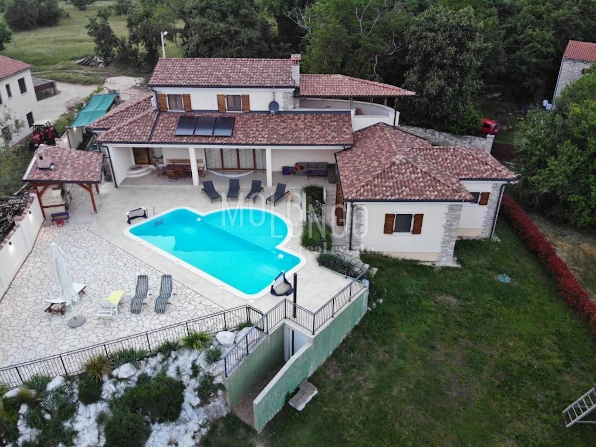 Casa Žminj, 350m2