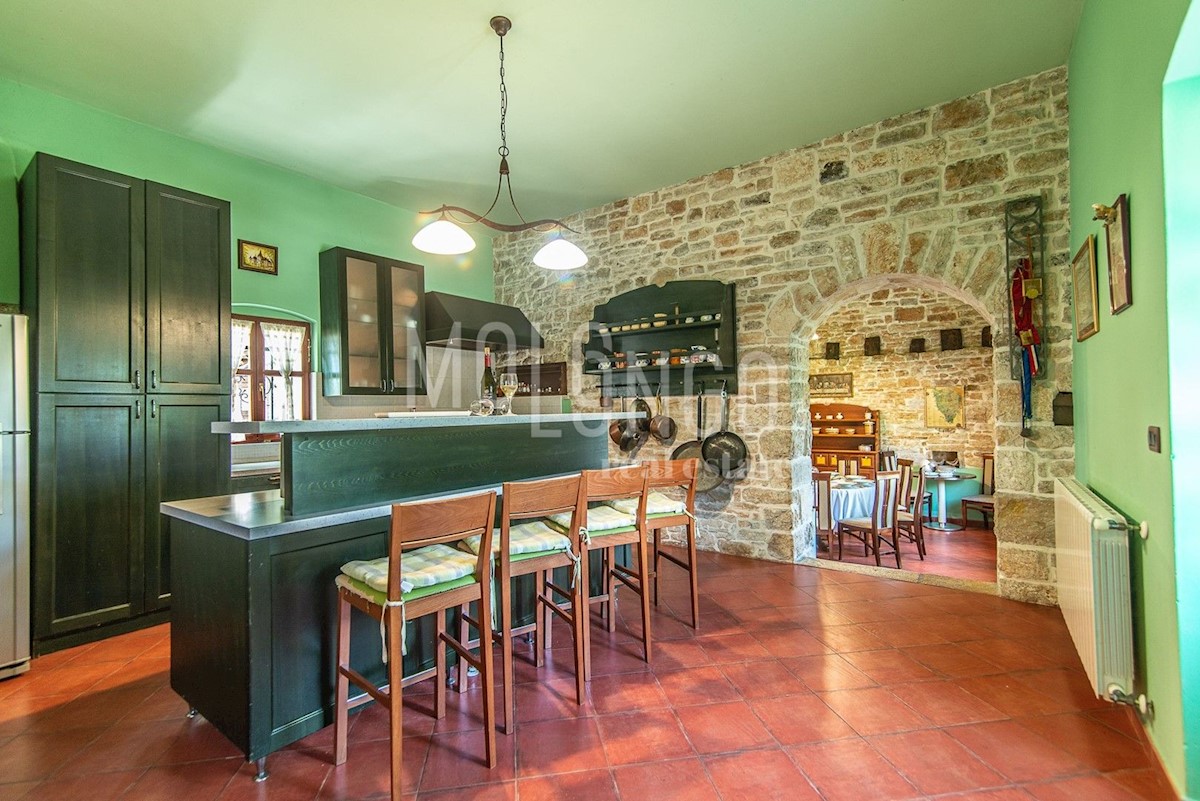 Casa Žminj, 300m2