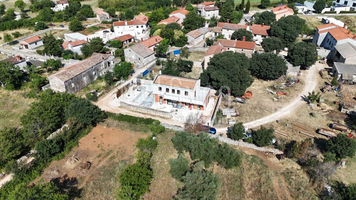 ISTRA, BALE - Villa di lusso nel cuore dell'Istria – perfetta fusione di moderno e tradizionale