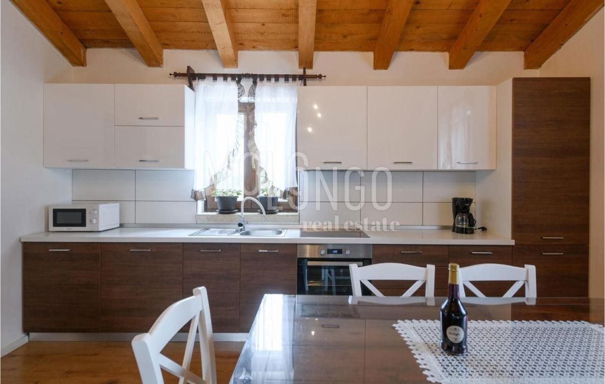 ISTRIA, BARBAN – Ottima opportunità: casa, appartamenti in fase di costruzione grezza e terreno agricolo in un contesto naturale.