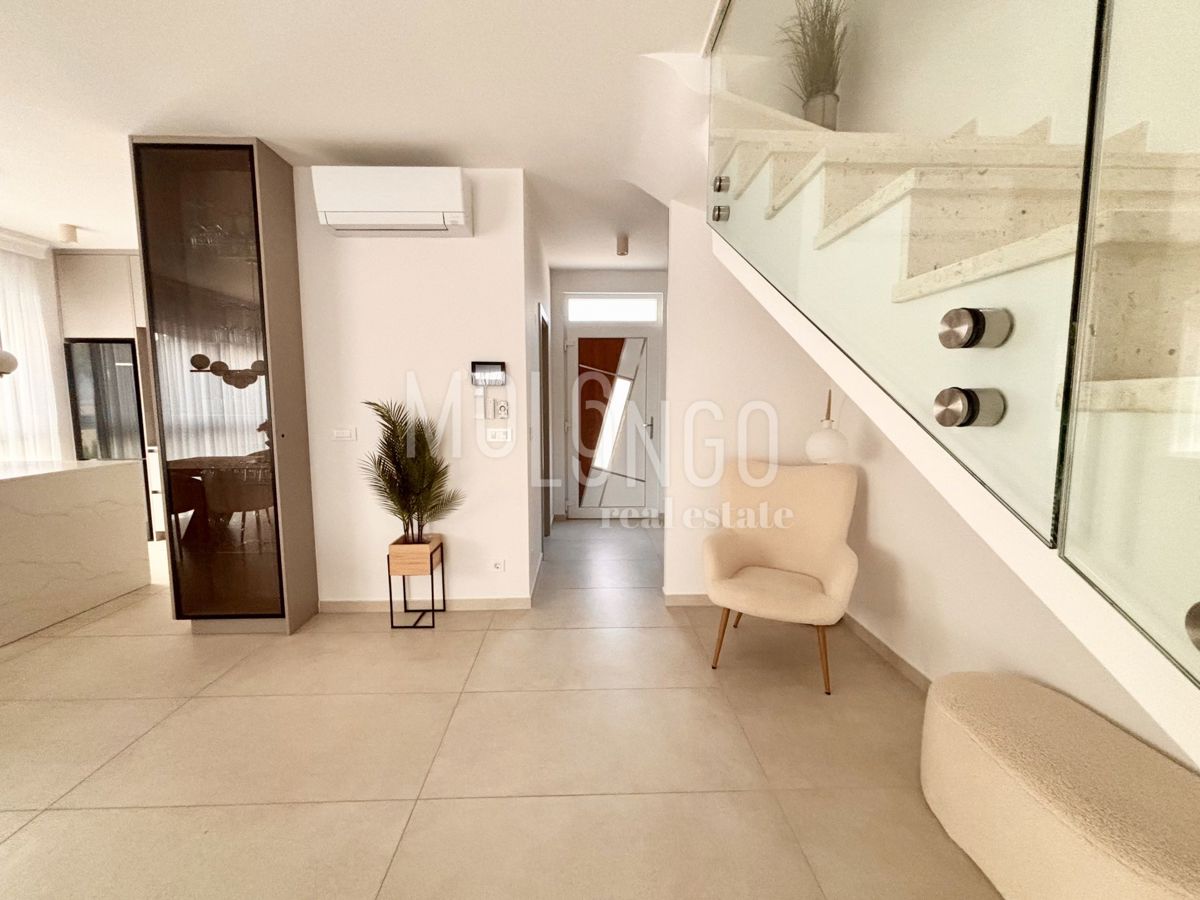 Casa Omišalj, 185m2