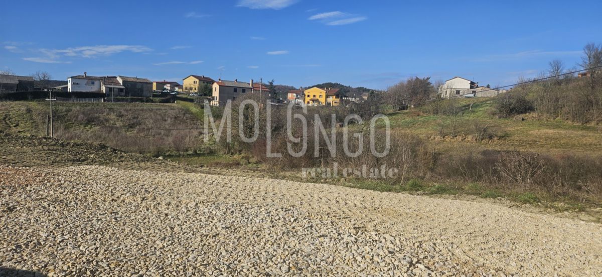 Terreno Zarečje, Pazin - Okolica, 800m2