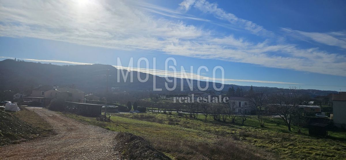 Terreno Zarečje, Pazin - Okolica, 800m2