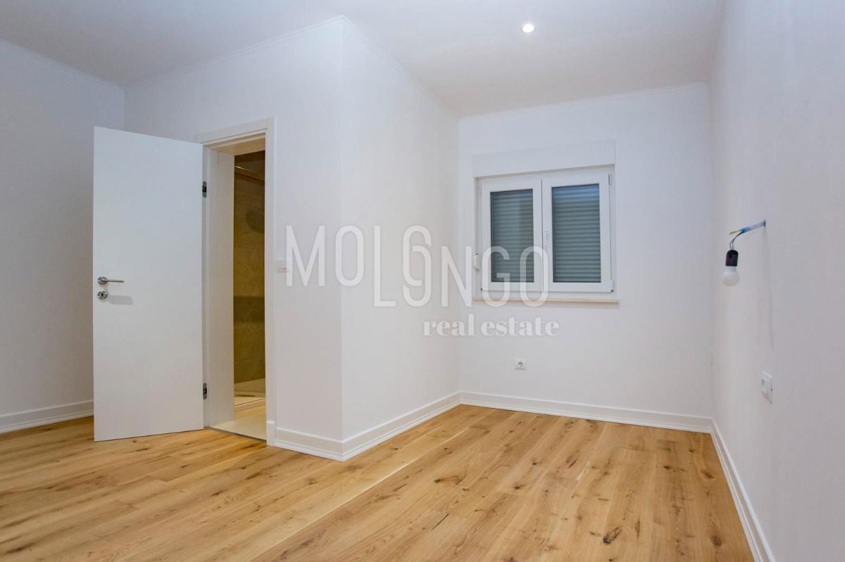 ISTRA, ROVINJ - Moderna prizemnica s bazenom