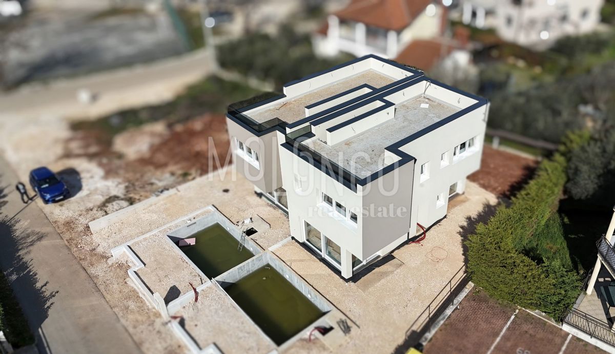 ISTRA, POREČ- Dvojna kuća s bazenom i pogledom na more