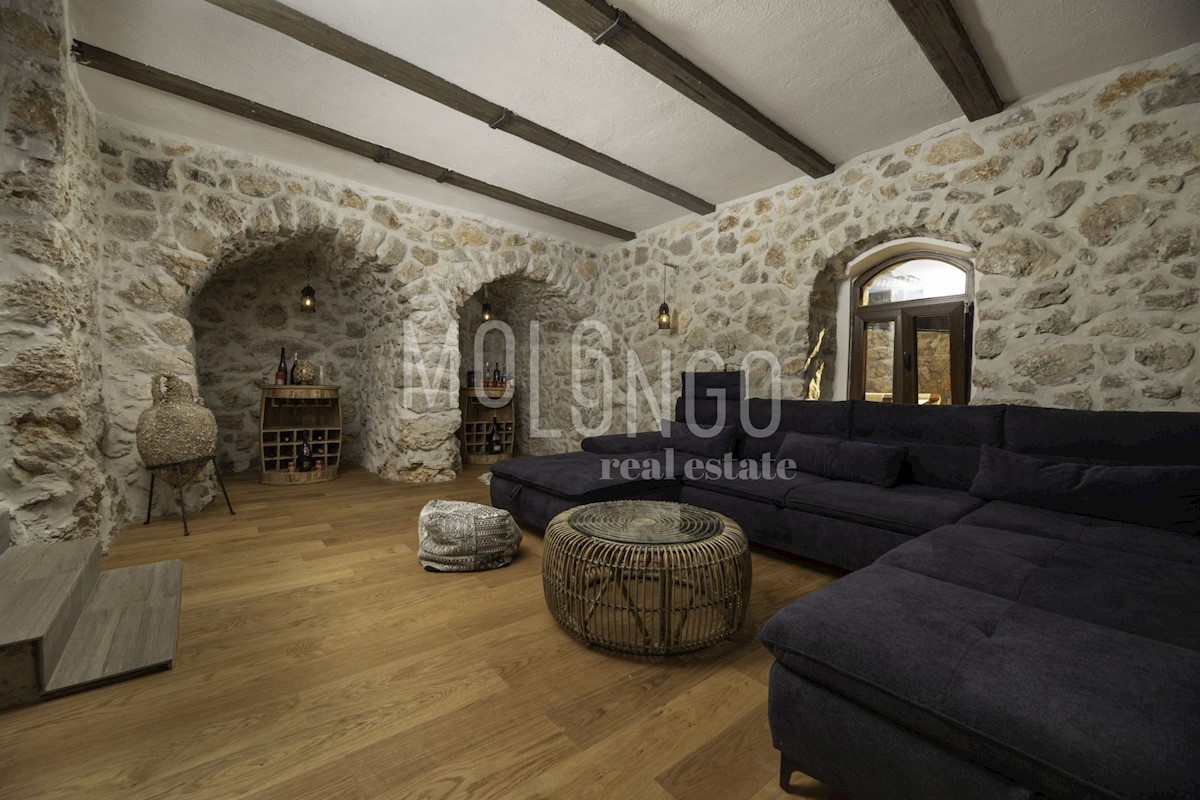 Casa Risika, Vrbnik, 260m2