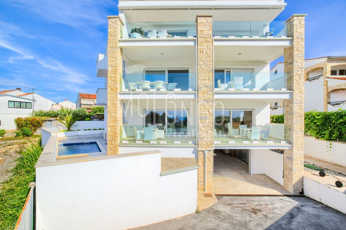 Appartamento/appartamento Štinjan, Pula, 171,10m2