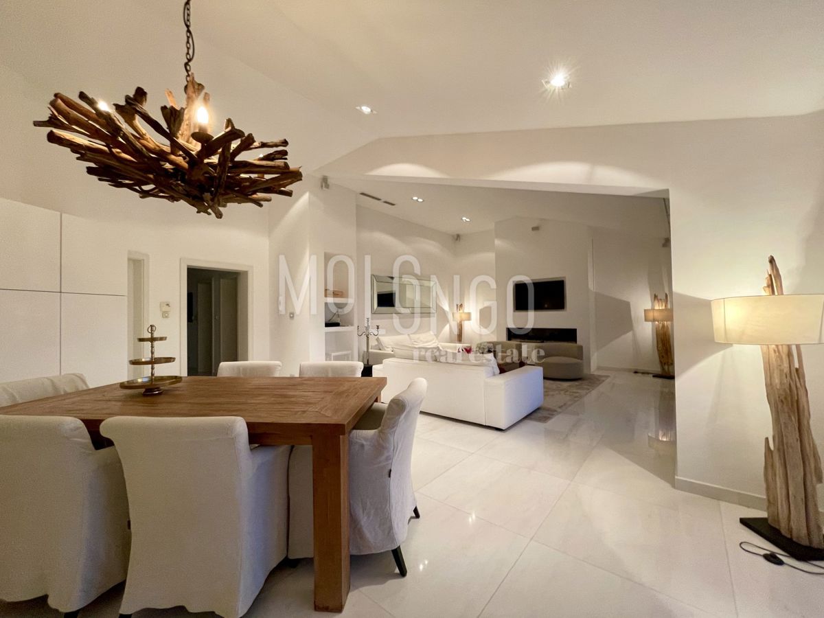 Appartamento/appartamento Štinjan, Pula, 171,10m2