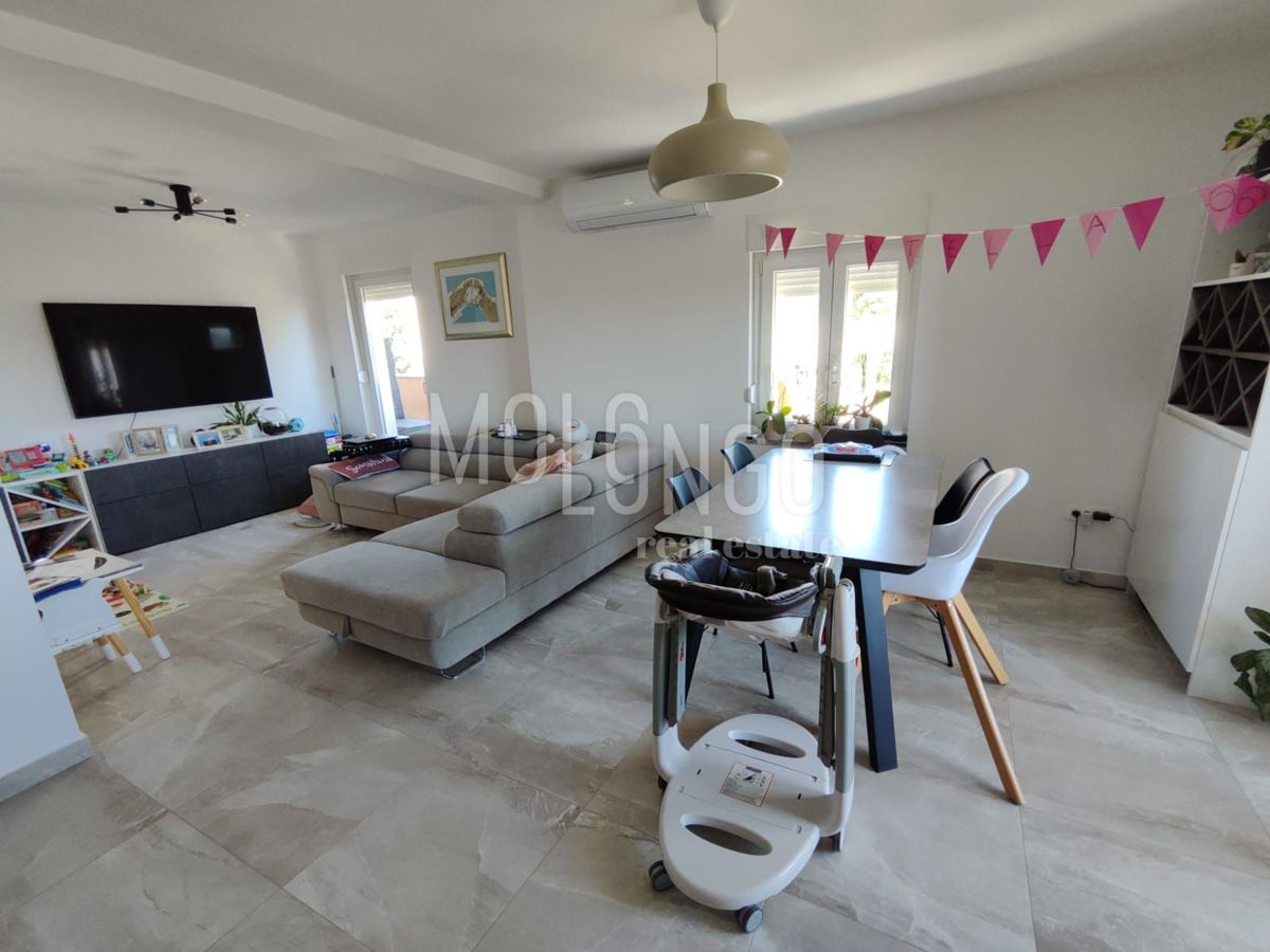 Appartamento/appartamento Viškovo, 162m2