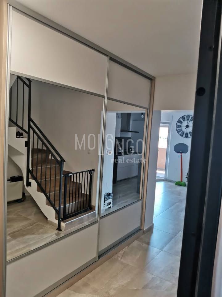 Appartamento/appartamento Viškovo, 162m2