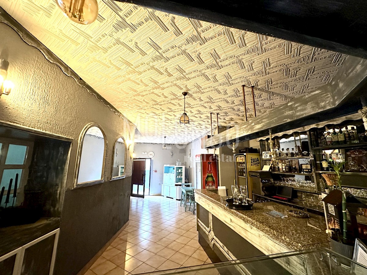 Commerciale Mlaka, Rijeka, 220m2