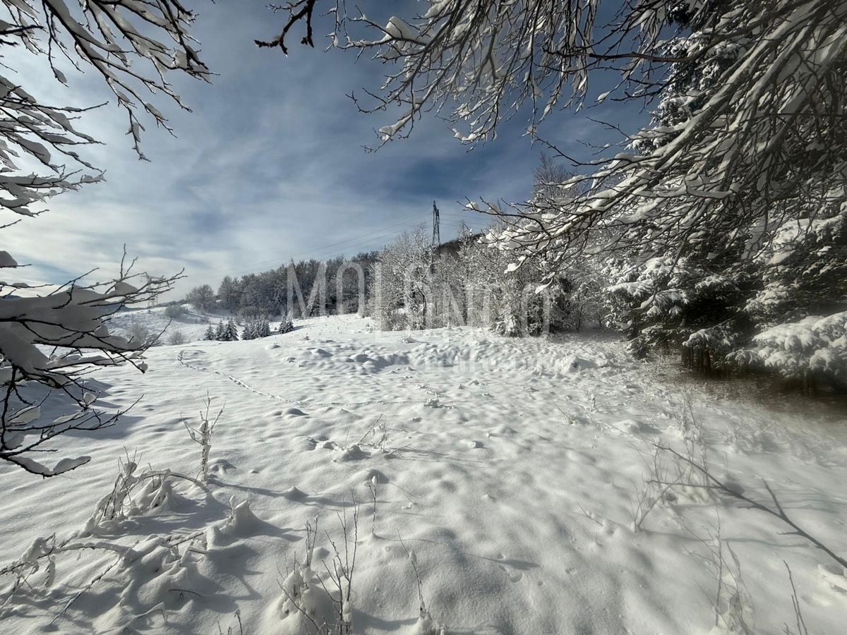 Terreno Mrkopalj, 885m2