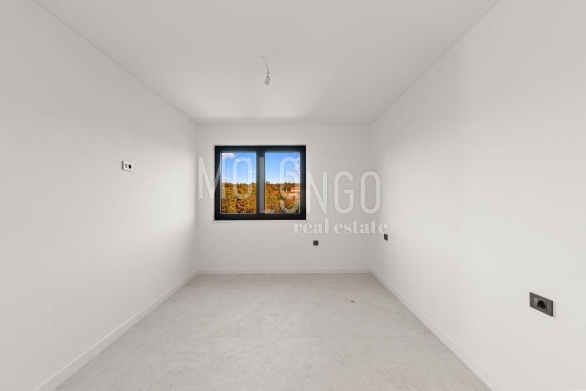 ISTRA, POREČ - Novogradnja, 2s+db, velika terasa, 2 km od Poreča