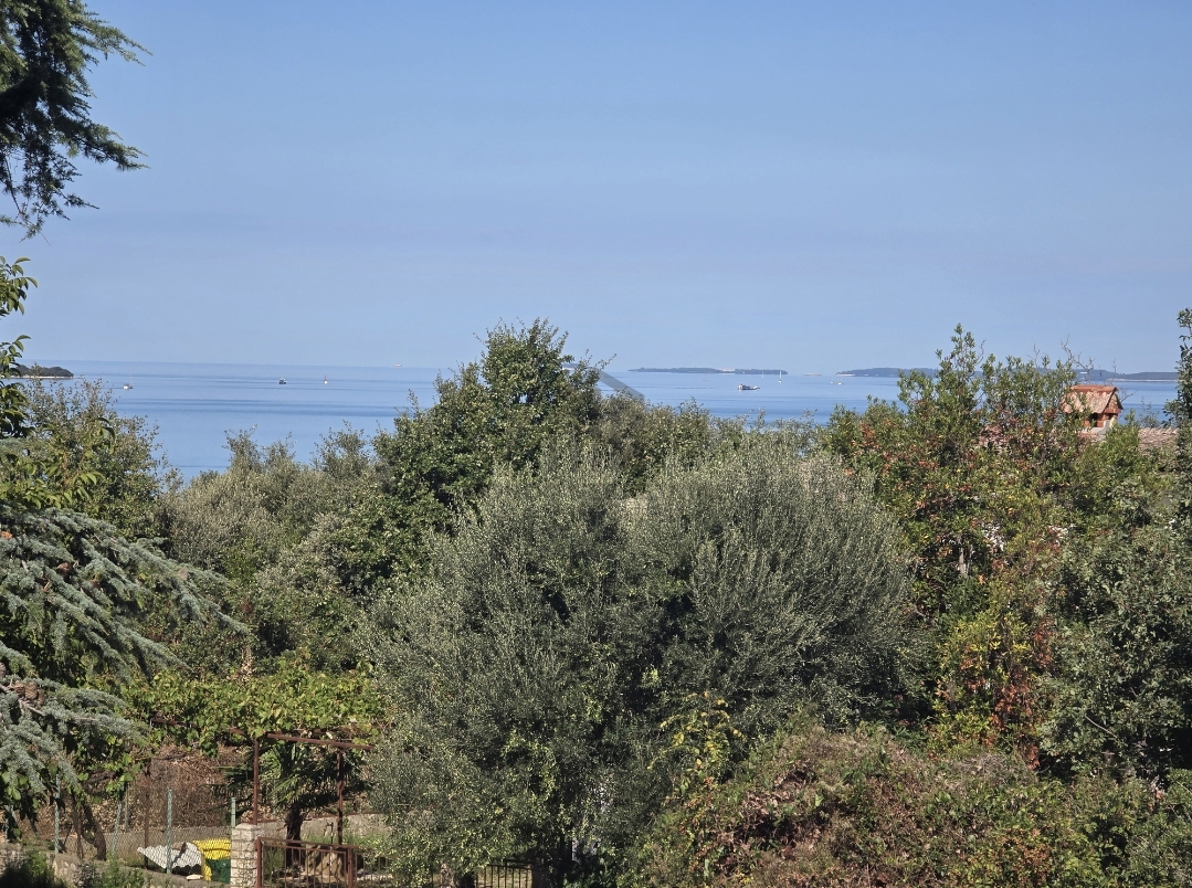 Istria Pula Štinjan bella grande casa con giardino a 400 metri dal mare