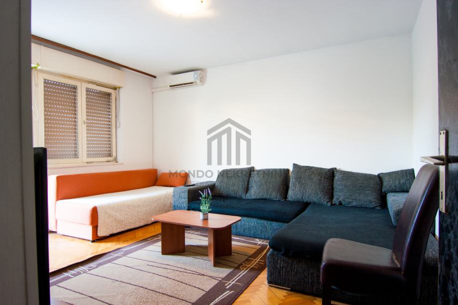 Istria, Pola, grazioso appartamento arredato a Veruda Porat a 200 metri dal mare