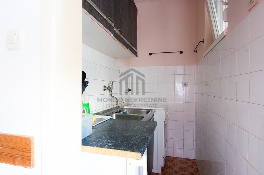 Istria, Pola, grazioso appartamento arredato a Veruda Porat a 200 metri dal mare