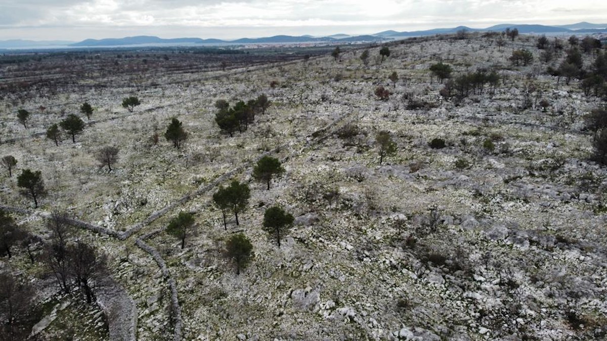 Vodice, terreno agricolo con possibilità di costruzione