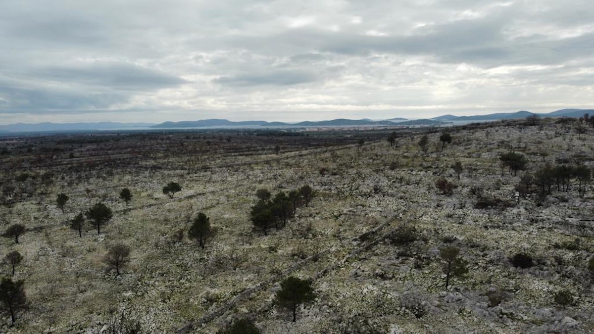 Vodice, terreno agricolo con possibilità di costruzione