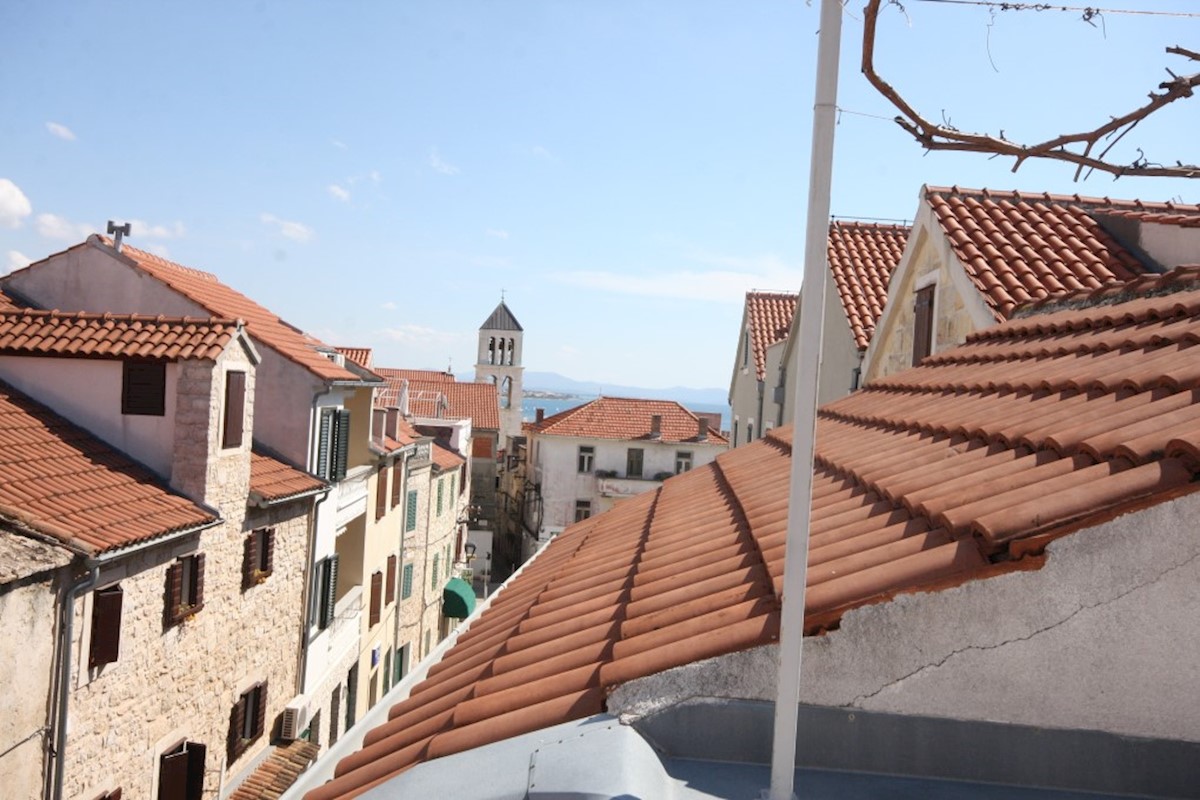 Vodice, casa a schiera nel centro della città