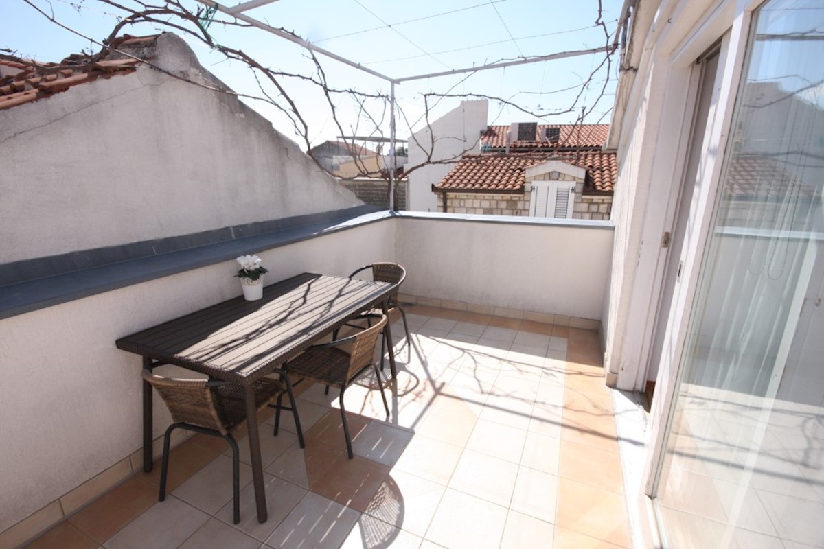 Vodice, casa a schiera nel centro della città