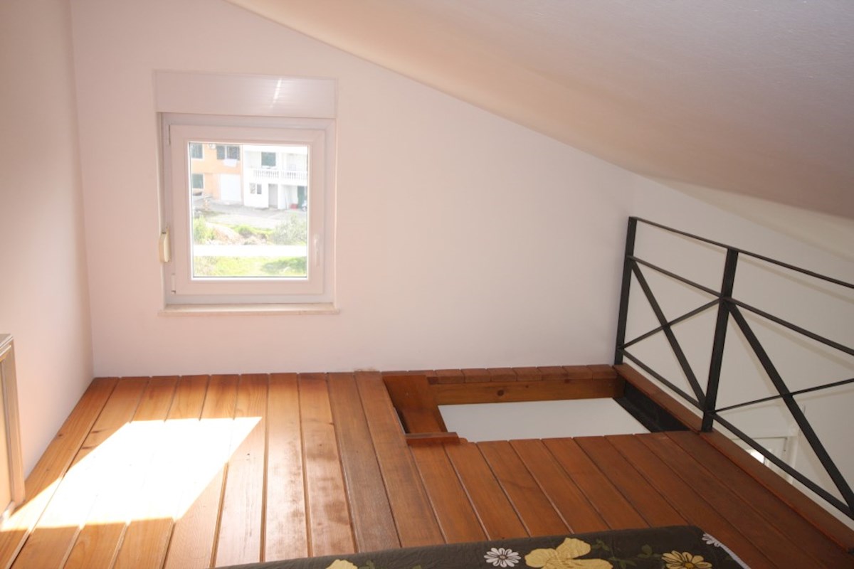 Tribunj, appartamento con una camera da letto e galleria