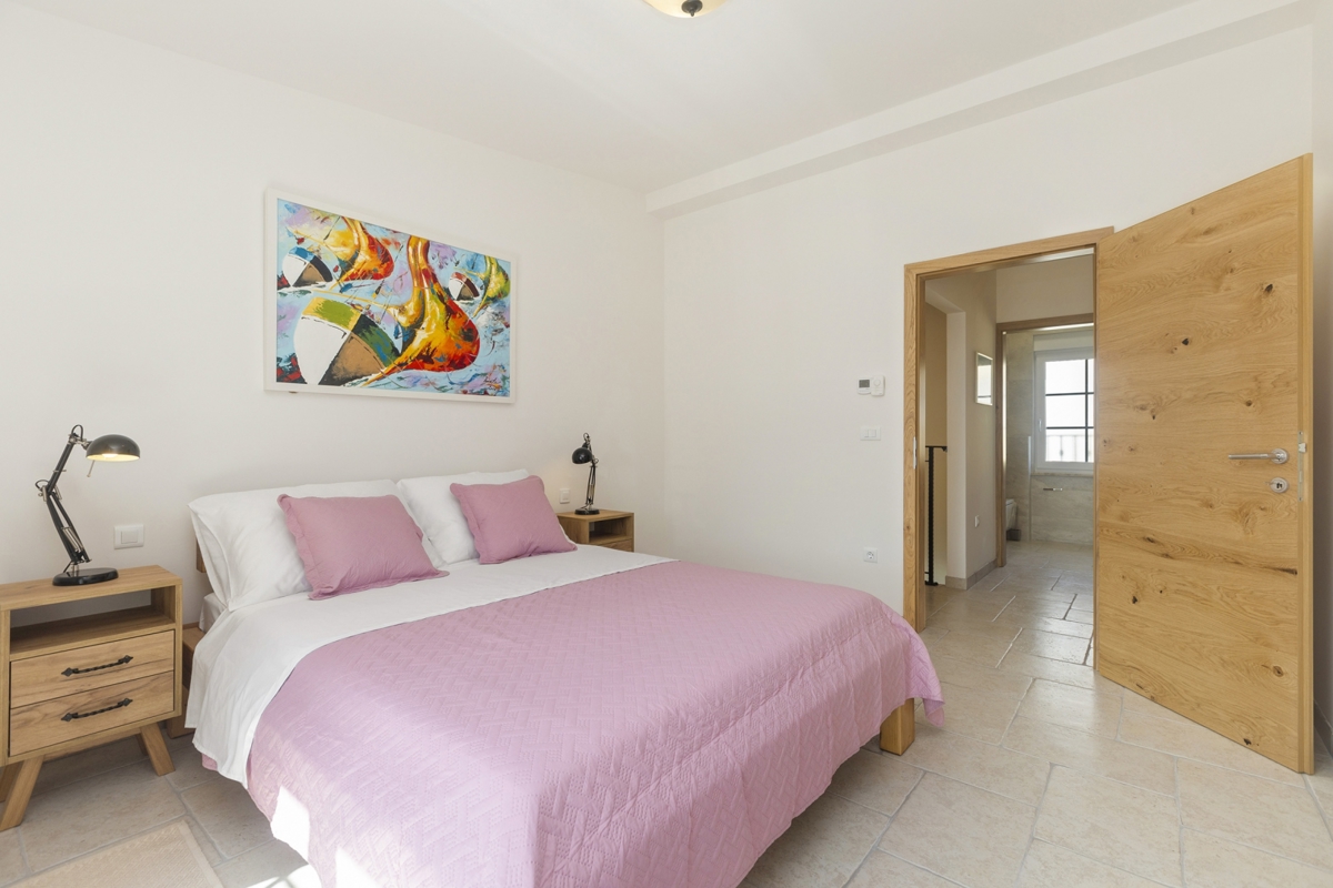 KRK - Villa con piscina e vista mare 