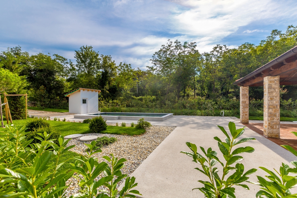 ISOLA DI KRK, vicino a Dobrinje - Casa con piscina e bellissimo giardino paesaggistico