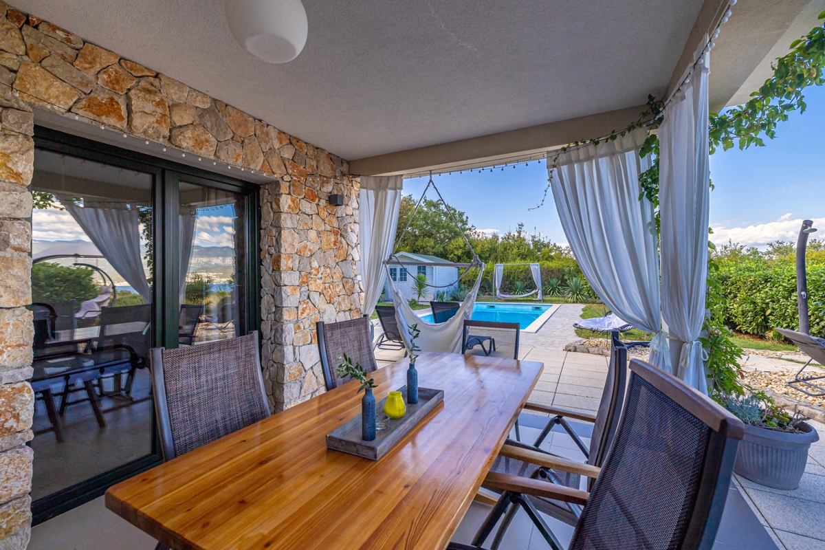 ISOLA DI KRK - Casa con piscina e vista mare